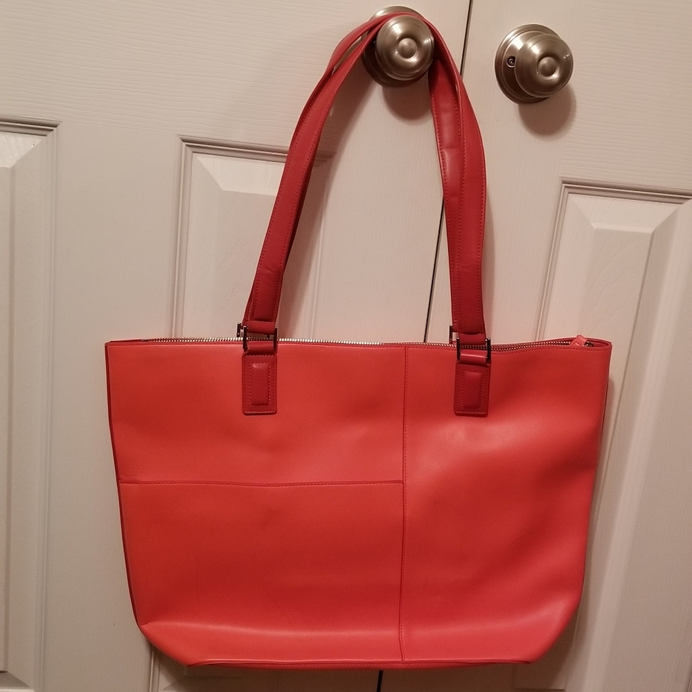 Vera Bradley large purse - Beautiful